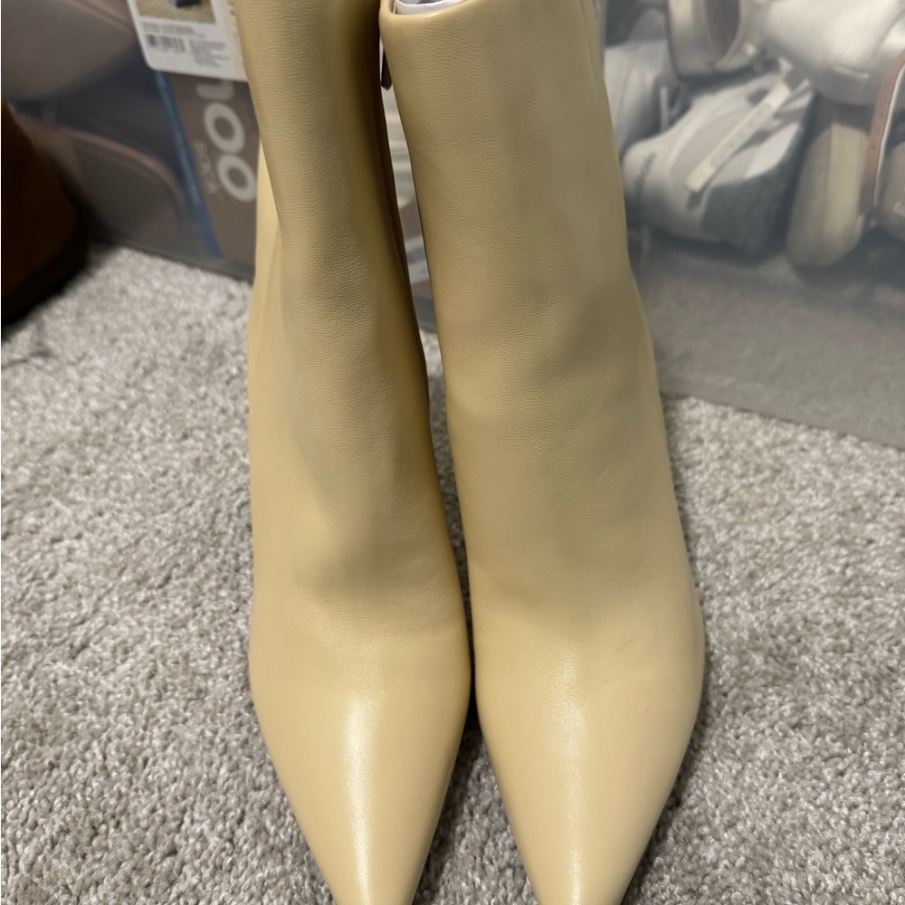 Sam Edelman Cream Heeled Boots